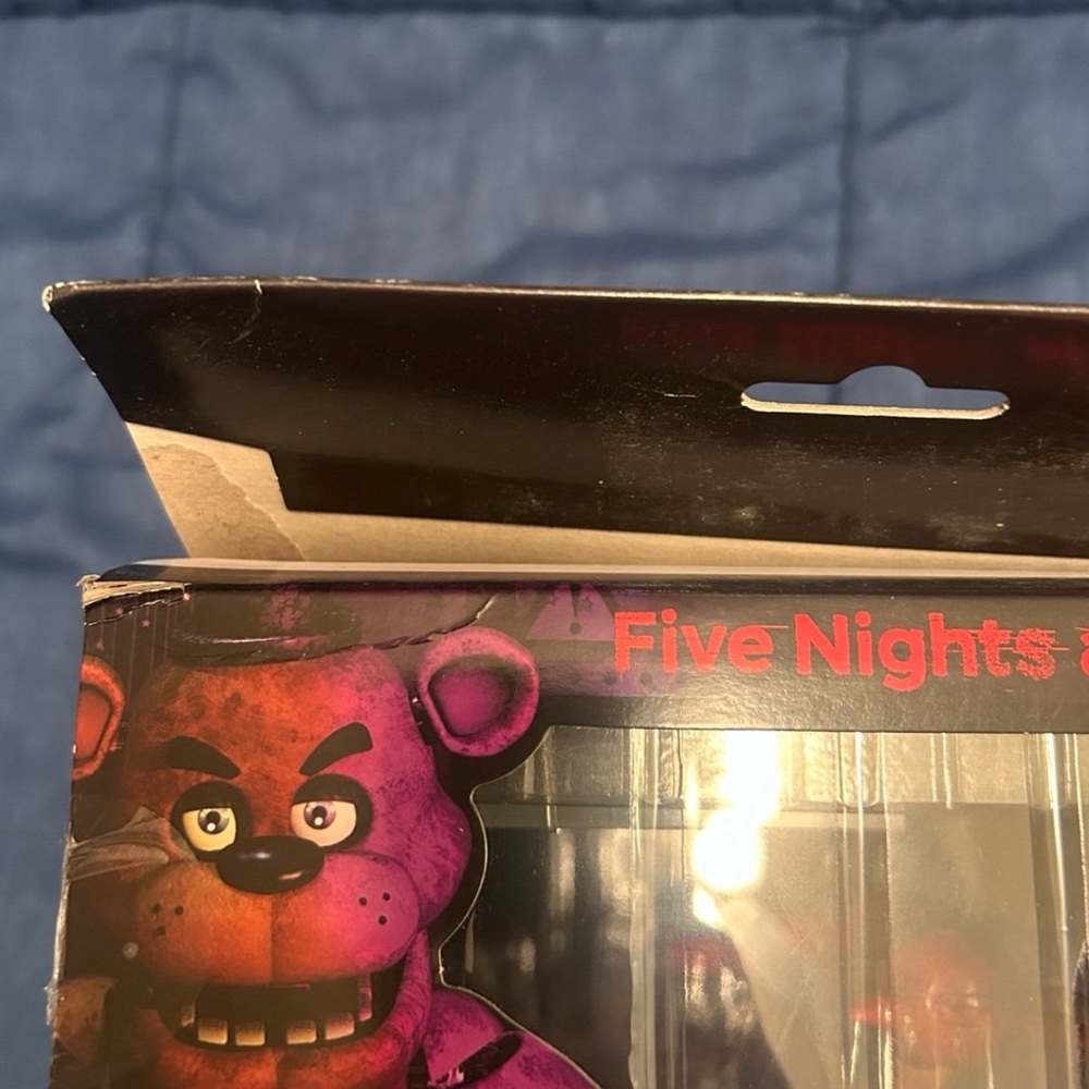 Five Nights at Freddy’s Foxy with Office Jazwares - Picture 10 of 12